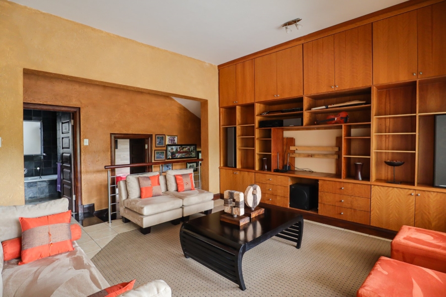 6 Bedroom Property for Sale in Glenvista Gauteng