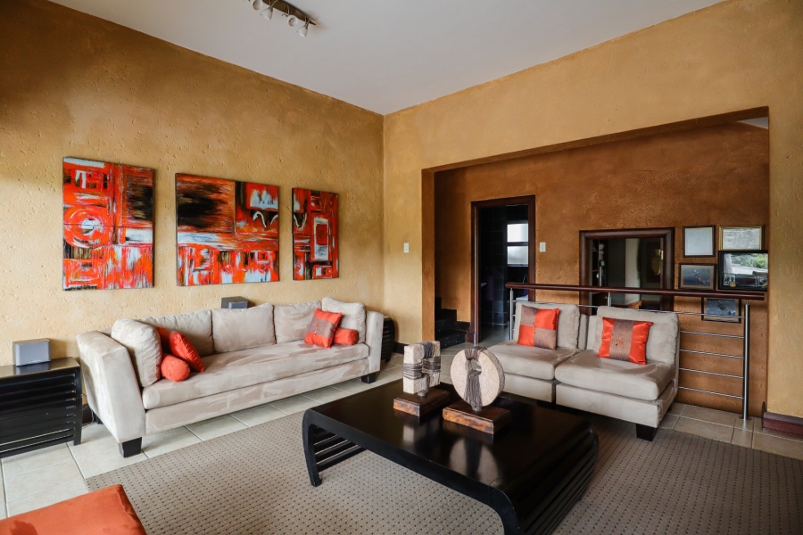 6 Bedroom Property for Sale in Glenvista Gauteng
