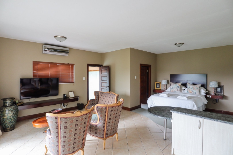 6 Bedroom Property for Sale in Glenvista Gauteng