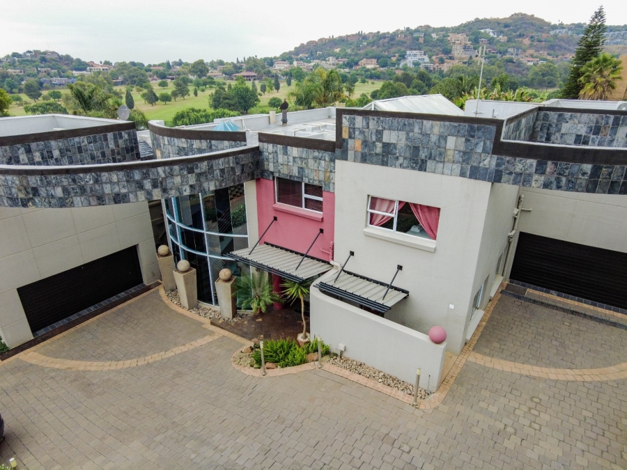 6 Bedroom Property for Sale in Glenvista Gauteng