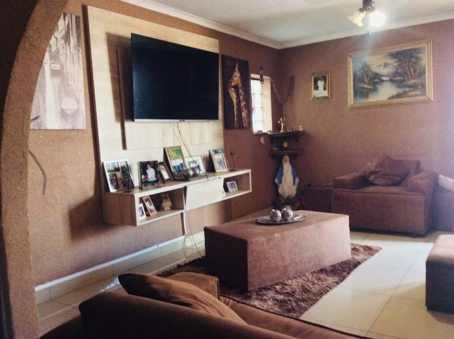 3 Bedroom Property for Sale in Lenasia Ext 13 Gauteng