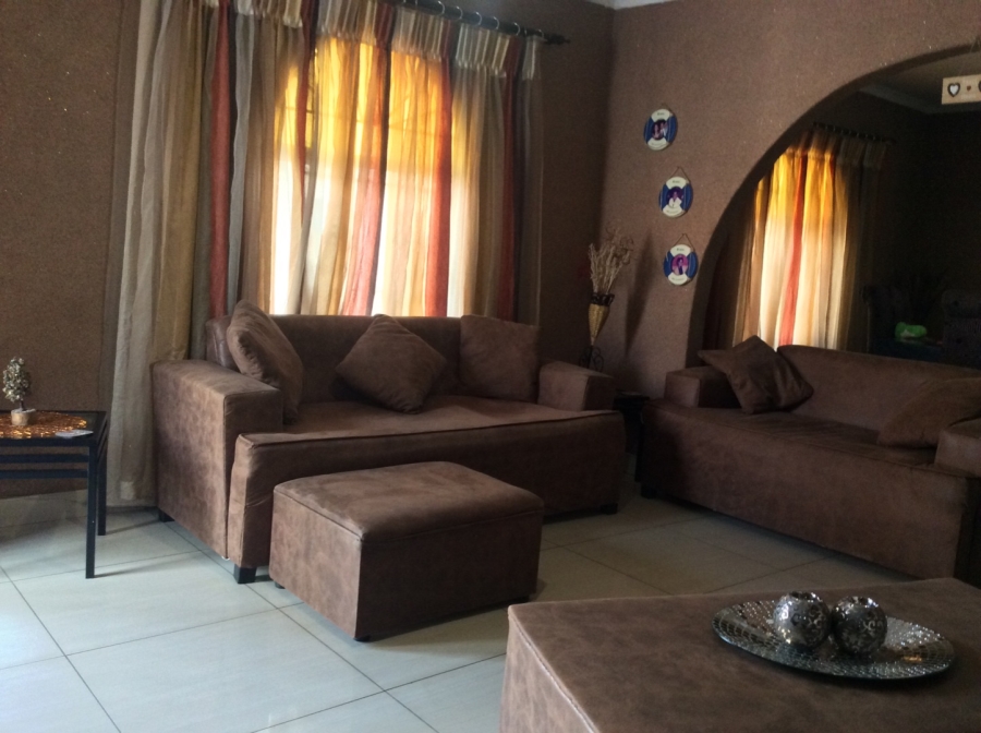 3 Bedroom Property for Sale in Lenasia Ext 13 Gauteng