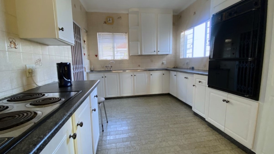 3 Bedroom Property for Sale in Oakdene Gauteng