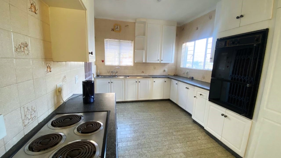 3 Bedroom Property for Sale in Oakdene Gauteng