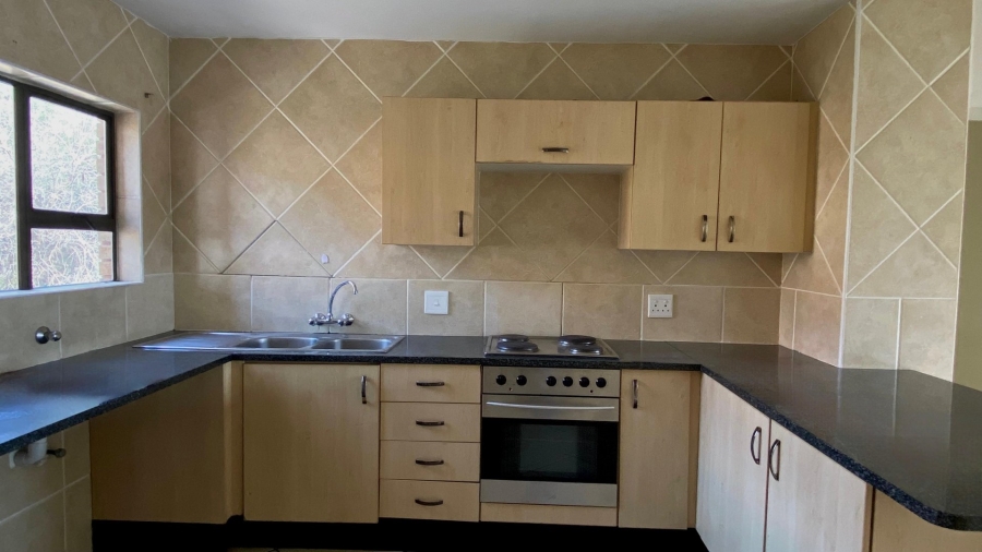 2 Bedroom Property for Sale in Mulbarton Gauteng