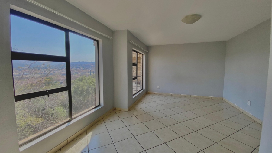 2 Bedroom Property for Sale in Mulbarton Gauteng