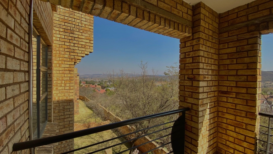 2 Bedroom Property for Sale in Mulbarton Gauteng