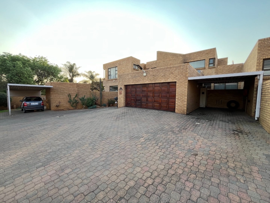 3 Bedroom Property for Sale in Meyersdal Gauteng