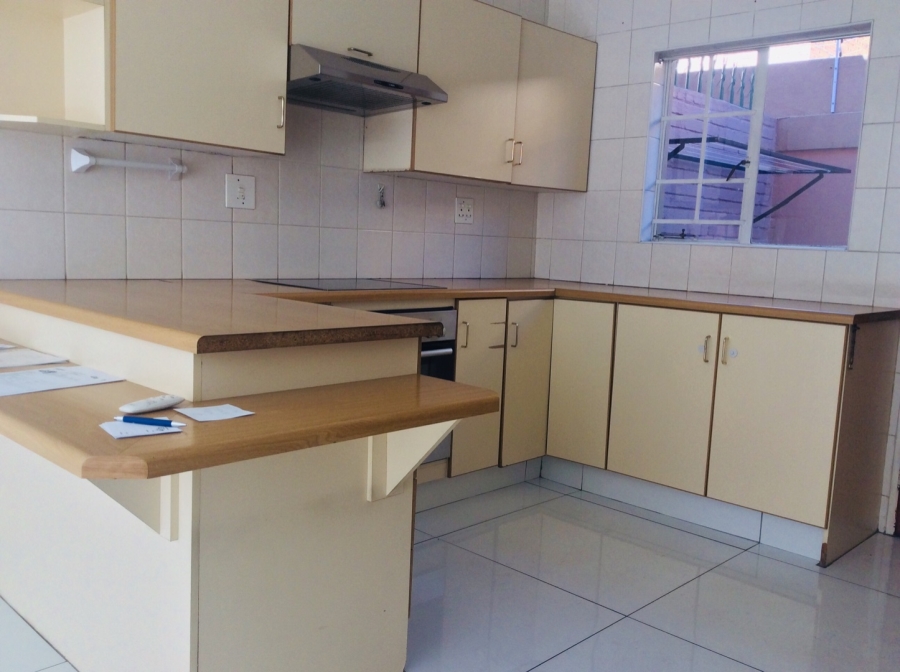 2 Bedroom Property for Sale in New Redruth Gauteng