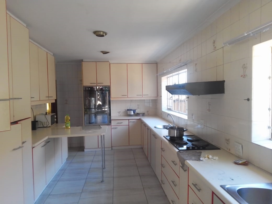 4 Bedroom Property for Sale in Highlands North Gauteng