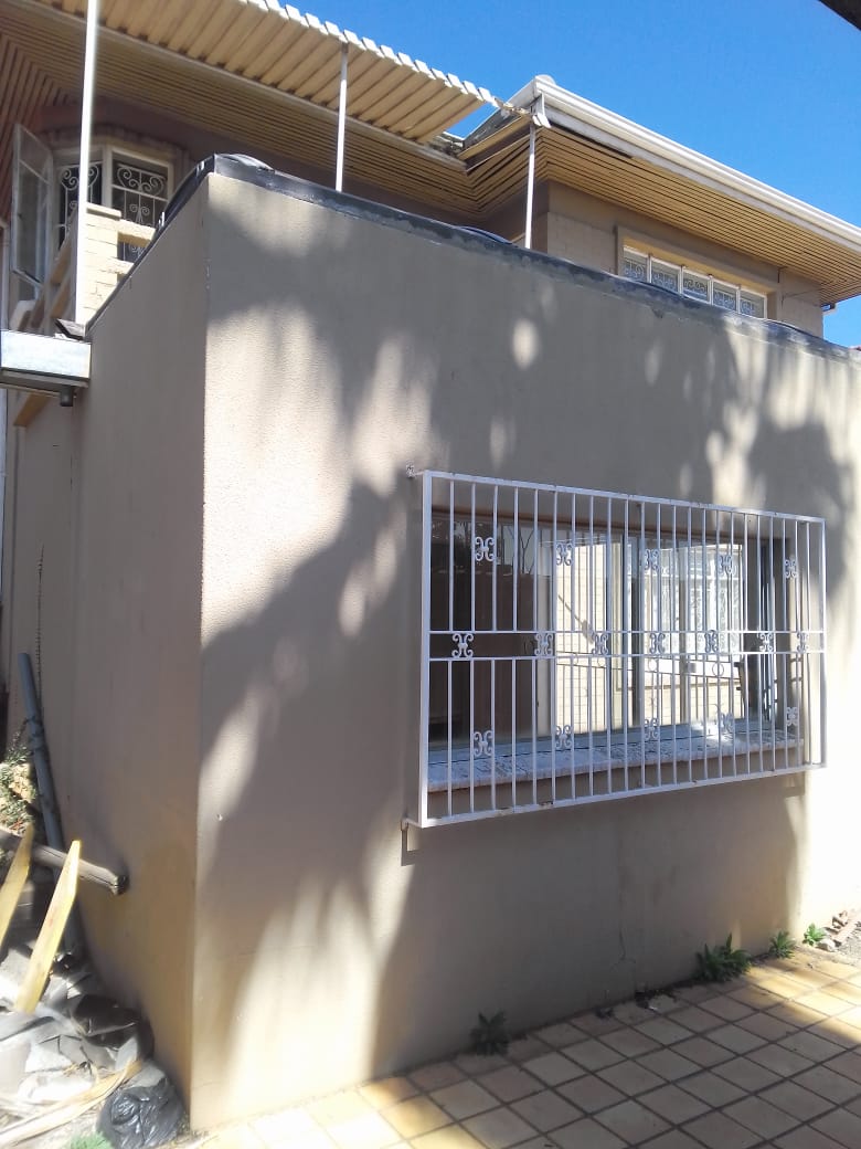 4 Bedroom Property for Sale in Highlands North Gauteng