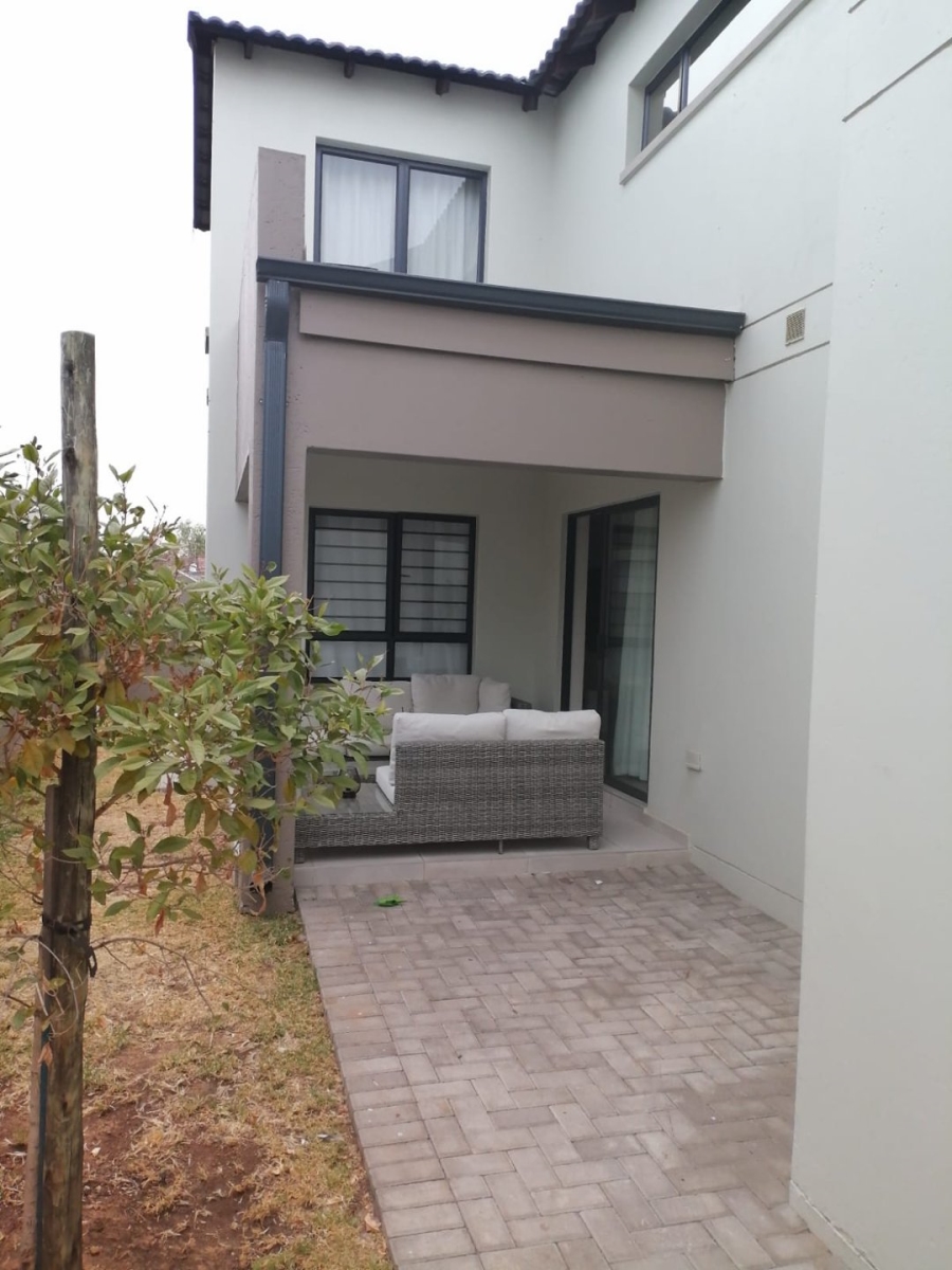 3 Bedroom Property for Sale in Cedar Lakes Gauteng