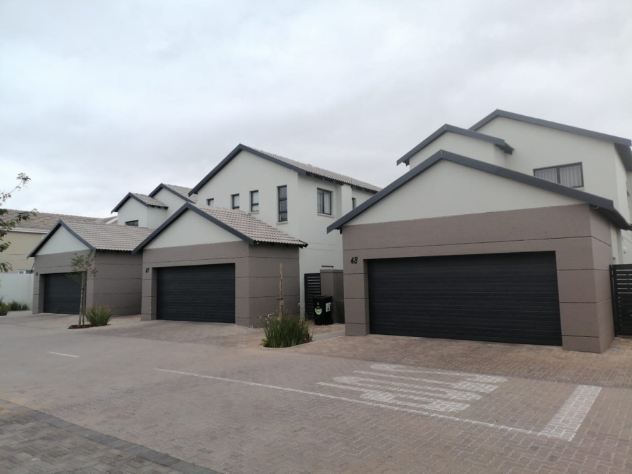 3 Bedroom Property for Sale in Cedar Lakes Gauteng