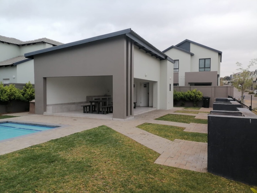 3 Bedroom Property for Sale in Cedar Lakes Gauteng