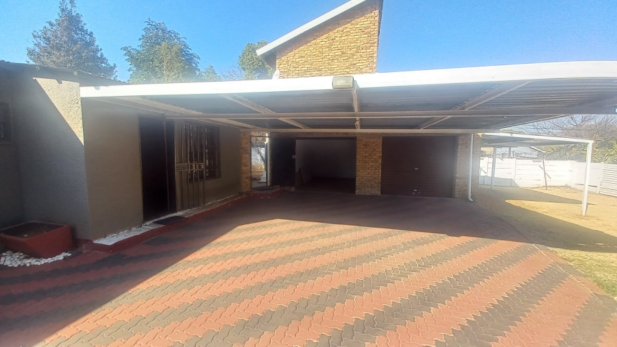 4 Bedroom Property for Sale in Mindalore Gauteng