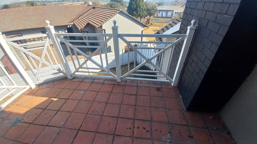 4 Bedroom Property for Sale in Mindalore Gauteng