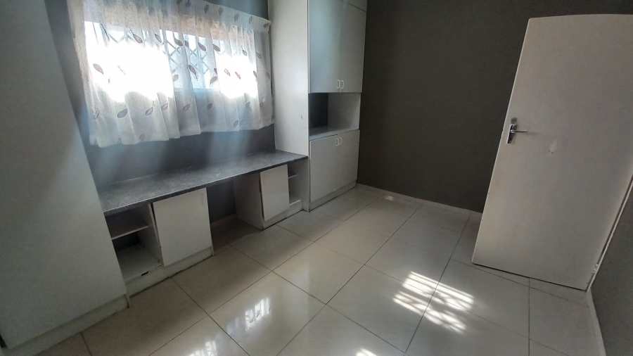 4 Bedroom Property for Sale in Mindalore Gauteng