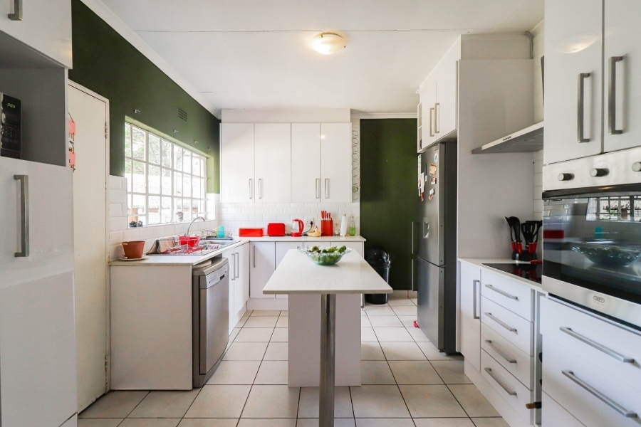 4 Bedroom Property for Sale in Brackendowns Gauteng