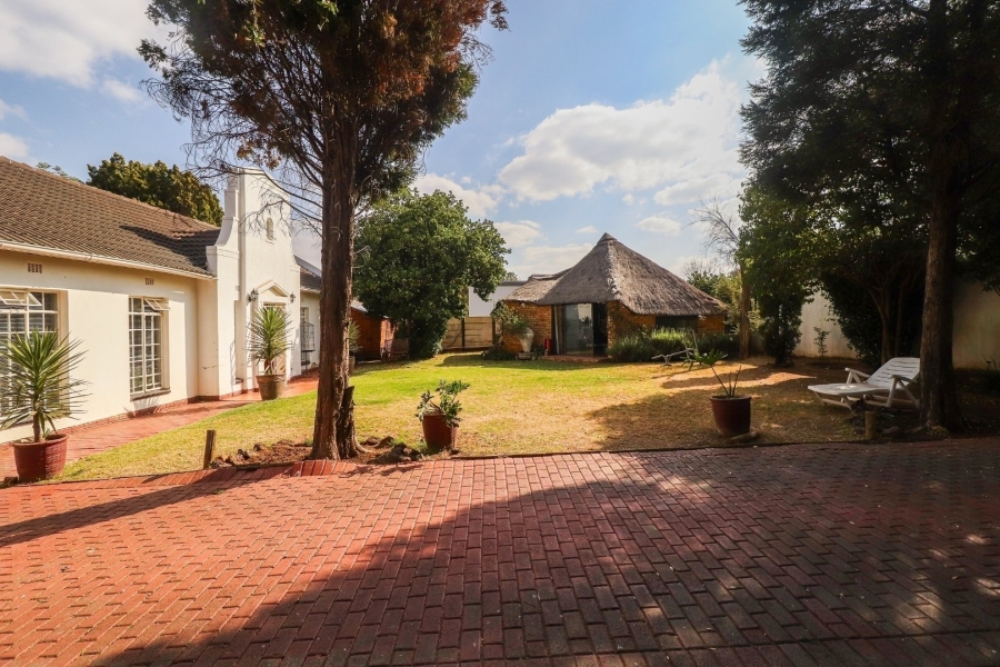 4 Bedroom Property for Sale in Brackendowns Gauteng