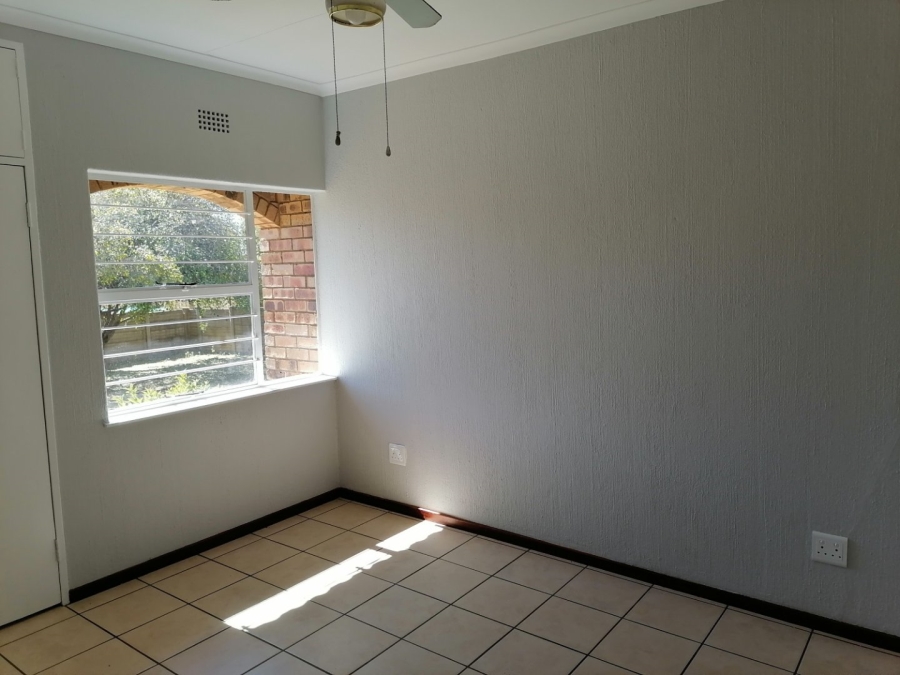 To Let 2 Bedroom Property for Rent in North Riding Gauteng