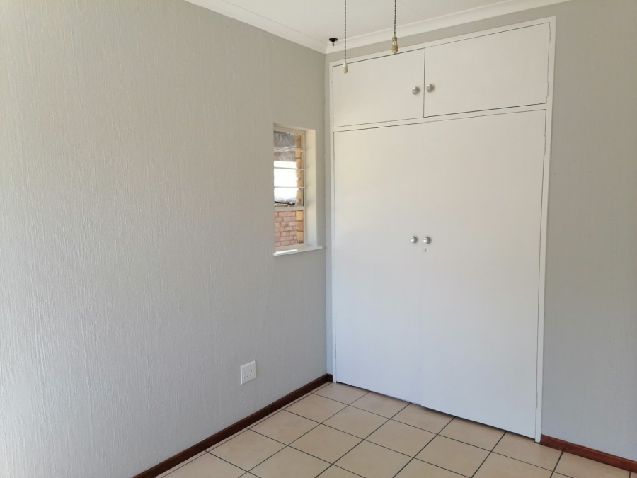 To Let 2 Bedroom Property for Rent in North Riding Gauteng