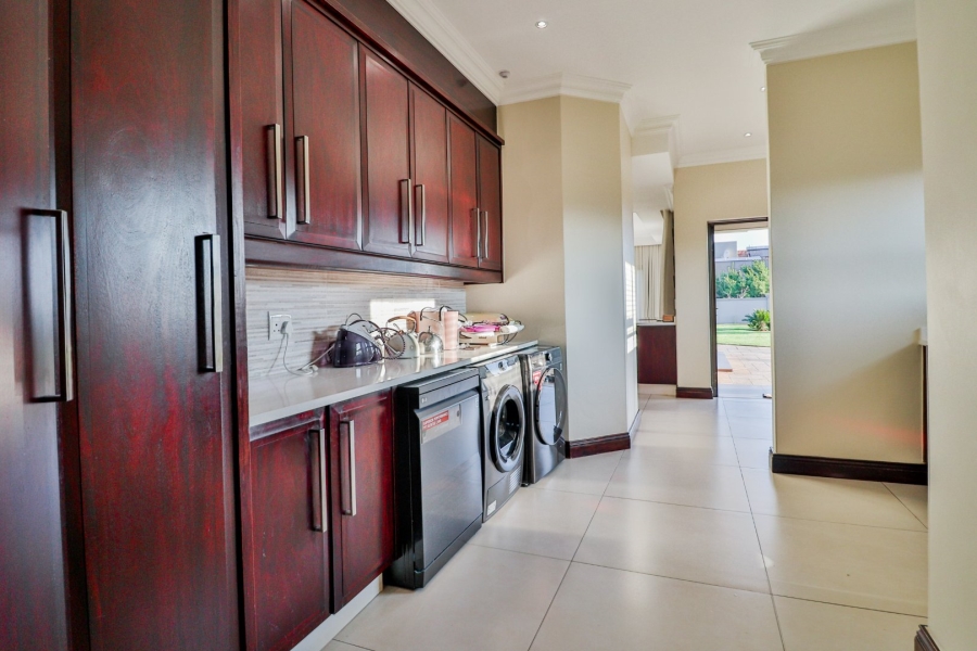 5 Bedroom Property for Sale in Meyersdal Eco Estate Gauteng