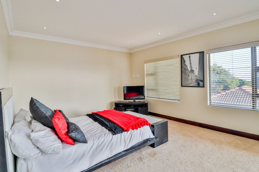 5 Bedroom Property for Sale in Meyersdal Eco Estate Gauteng