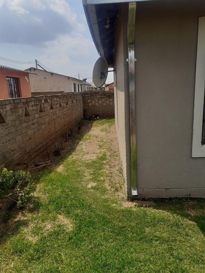 2 Bedroom Property for Sale in Palm Springs Gauteng