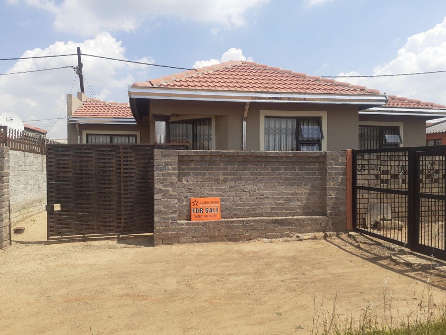 2 Bedroom Property for Sale in Palm Springs Gauteng