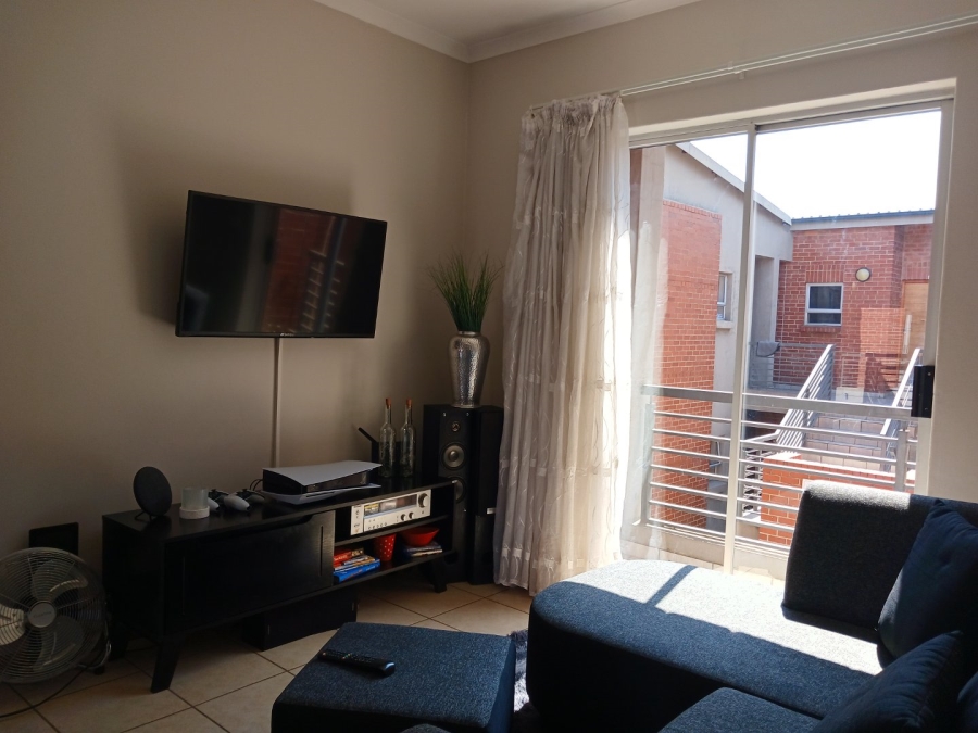 To Let 2 Bedroom Property for Rent in Esther Park Gauteng