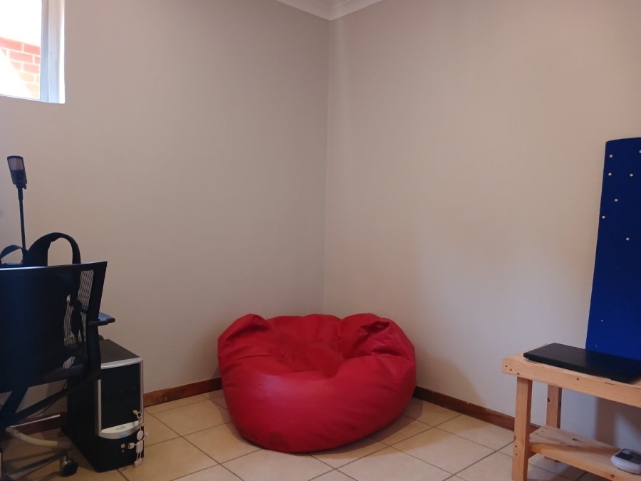 To Let 2 Bedroom Property for Rent in Esther Park Gauteng