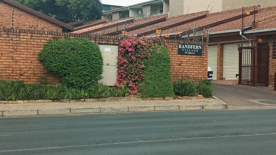 To Let 2 Bedroom Property for Rent in Ferndale Gauteng