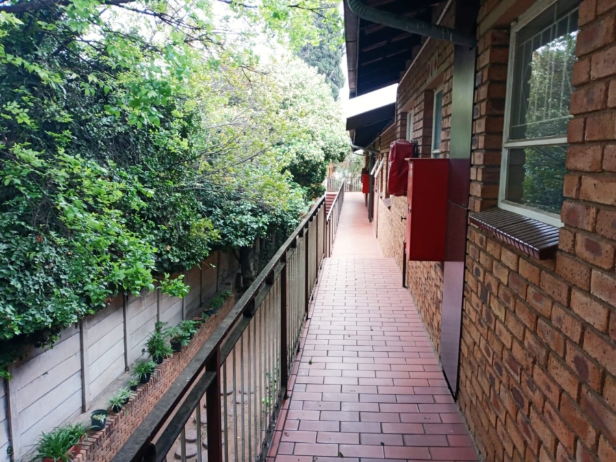 To Let 2 Bedroom Property for Rent in Ferndale Gauteng