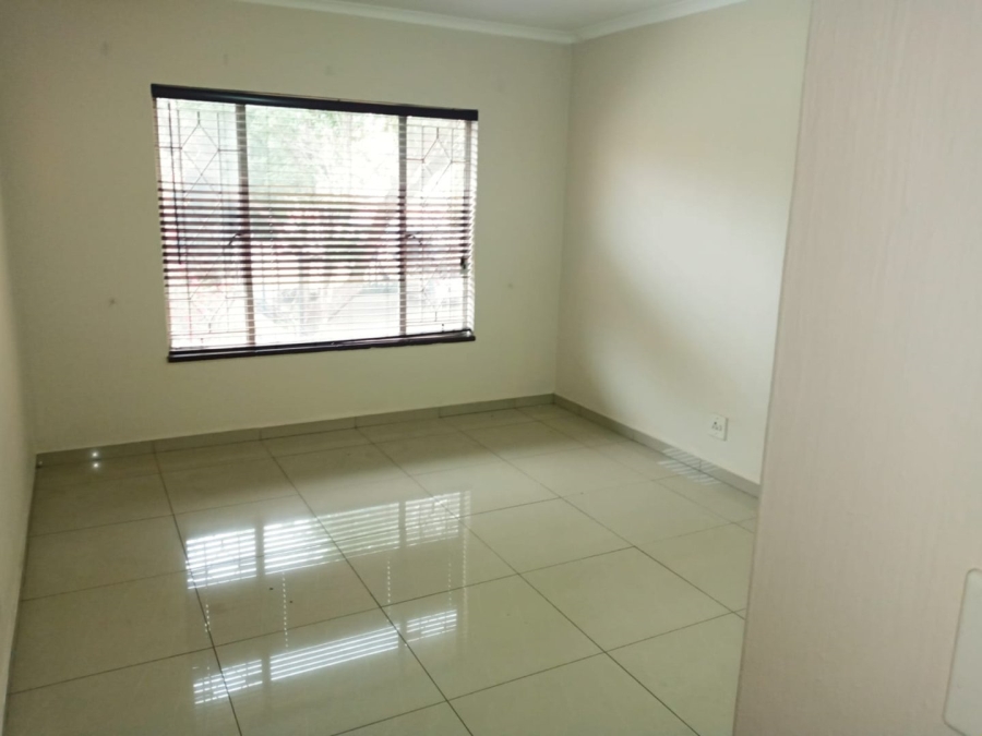 To Let 2 Bedroom Property for Rent in Ferndale Gauteng