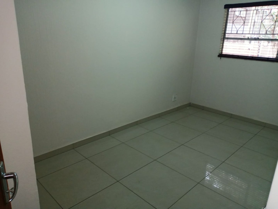 To Let 2 Bedroom Property for Rent in Ferndale Gauteng