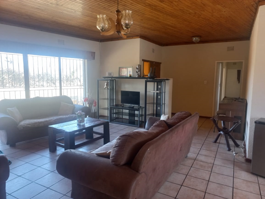 4 Bedroom Property for Sale in Nelsonia Gauteng