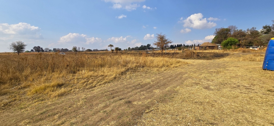  Bedroom Property for Sale in Mnandi Gauteng