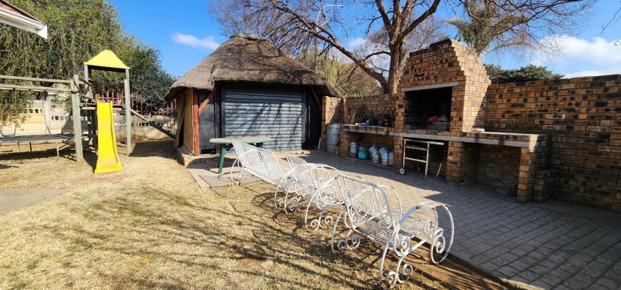 3 Bedroom Property for Sale in General Albertspark Gauteng