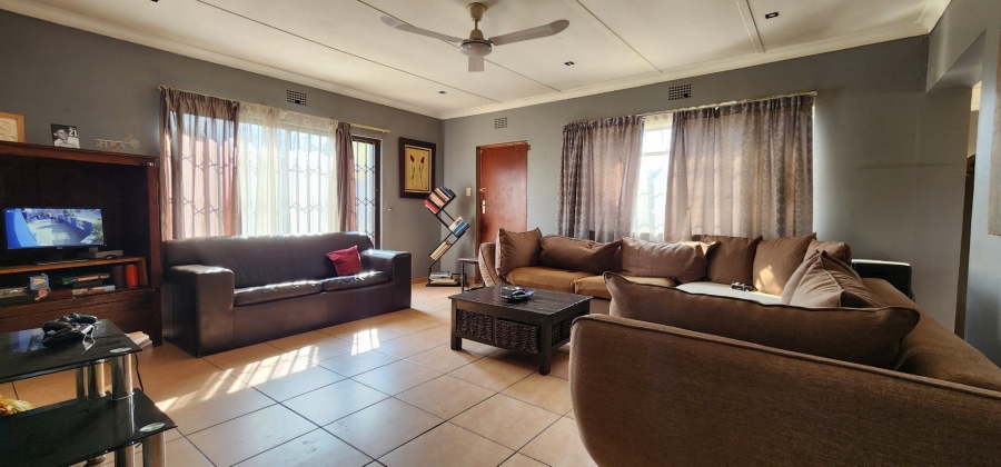 3 Bedroom Property for Sale in General Albertspark Gauteng