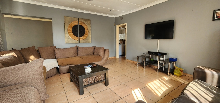 3 Bedroom Property for Sale in General Albertspark Gauteng