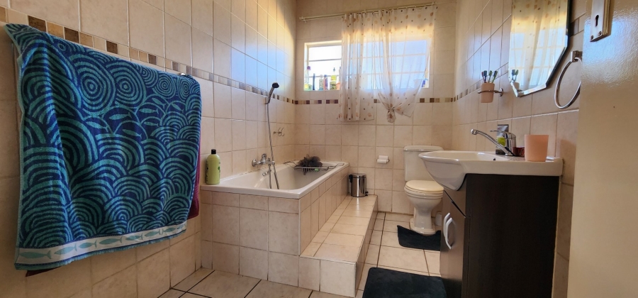 3 Bedroom Property for Sale in General Albertspark Gauteng