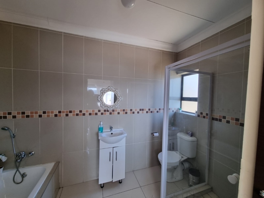 2 Bedroom Property for Sale in Winchester Hills Gauteng