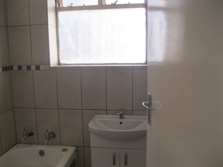 To Let 2 Bedroom Property for Rent in Pretoria Central Gauteng