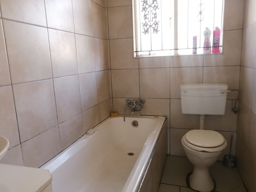 2 Bedroom Property for Sale in Ormonde Gauteng