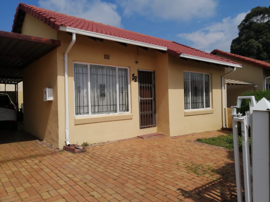 2 Bedroom Property for Sale in Ormonde Gauteng