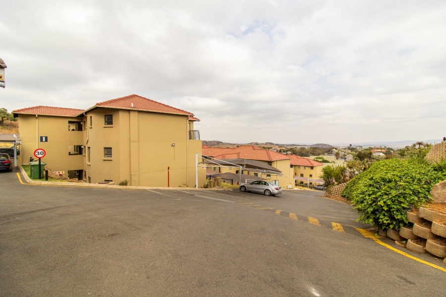 3 Bedroom Property for Sale in Bassonia Rock Gauteng