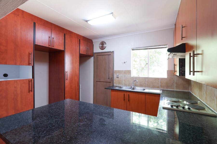 2 Bedroom Property for Sale in Wilgeheuwel Gauteng