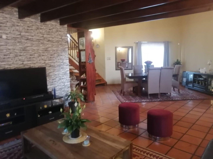 4 Bedroom Property for Sale in Ridgeway Gauteng