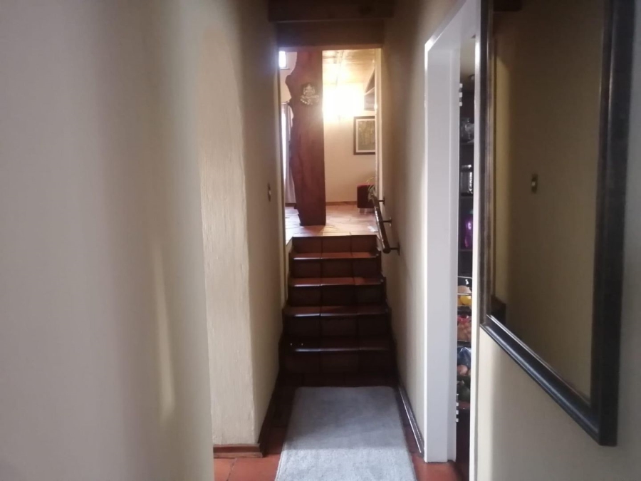 4 Bedroom Property for Sale in Ridgeway Gauteng