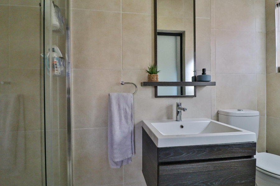 3 Bedroom Property for Sale in Oakdene Gauteng